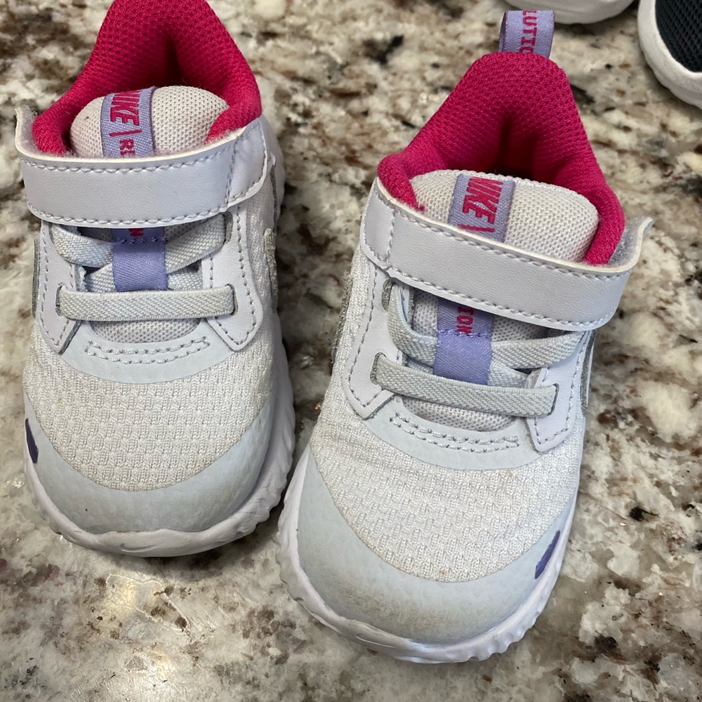 Girl Nike sz5